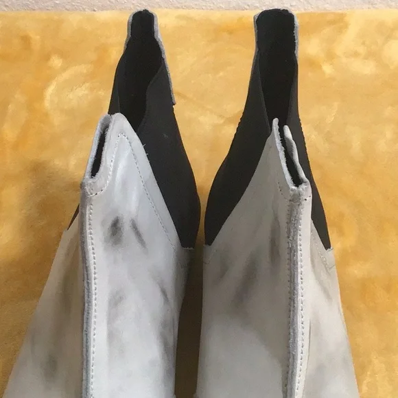 🆕 FREE PEOPLE Distressed Leather White Ankle Boots 1.75” Heel - Picture 3 of 11